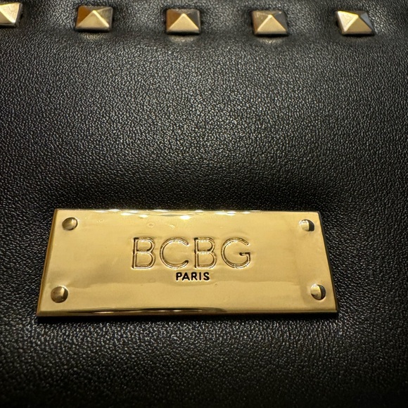BCBG Paris black studded wallet zip closure - Picture 3 of 9